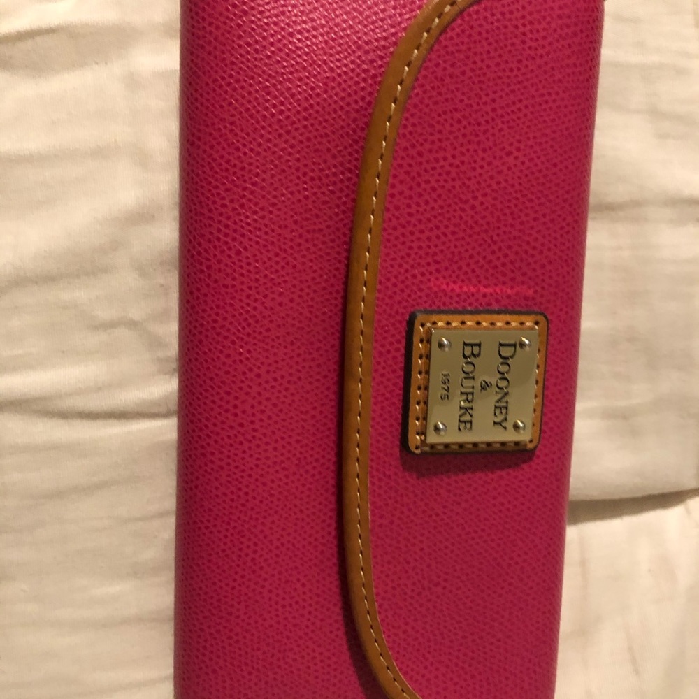 Dooney and Bourke wallet